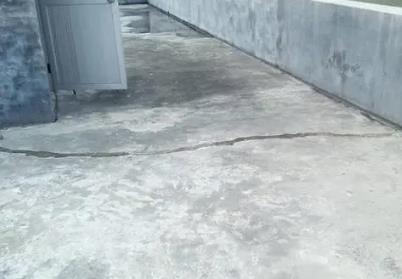 华宁楼顶漏水维修公司分享下如何解决卫生间隐蔽部位漏水的问题?